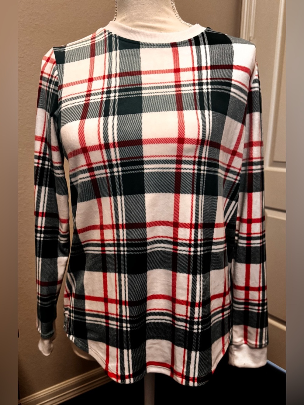 Rachel Zoe Plaid 2-Piece Pajama Set Long Sleeve Crew Neck Drawstring Pants
